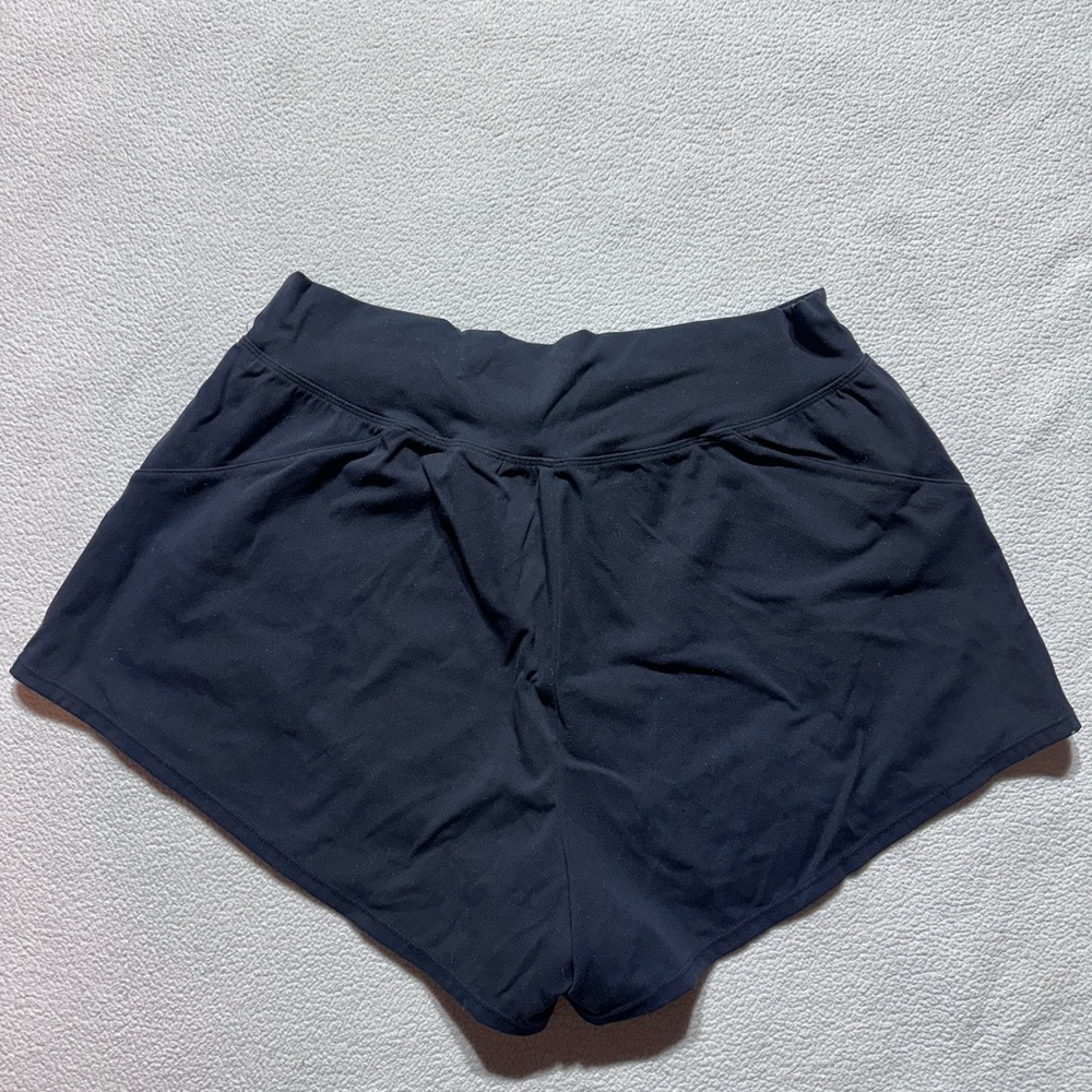 DFYNE Women's Black Training shorts